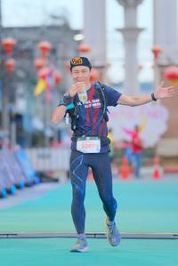 BIB: 5089
                            <button type="button" onclick="openModal(21766468)" class="btn btn-primary btn-sm float-right btn-popup" data-toggle="modal" data-target=".modal-high-quality">
                        <i class="fas fa-shopping-cart"></i> Add to Cart
                    </button>
                                            <button type="button" onclick="isThisMe(21766468, true)" class="btn btn-success btn-sm float-right btn-popup btn-isme hidden" data-toggle="tooltip" data-placement="bottom" title="นี่คือรูปของคุณใช่ไหม คลิกที่นี่เพื่อเอาเข้าอัลบั้ม">
                        <i class="fas fa-plus"></i> Add to album
                    </button>
                    <button type="button" onclick="isThisMe(21766468, false)" class="btn btn-warning btn-sm float-right btn-popup btn-isnotme hidden">
                        <i class="fas fa-ban"></i> Remove from album
                    </button>